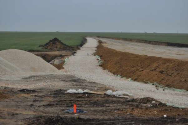 La Agigea au început lucrările la barajul anti-inundaţii - vezi foto!